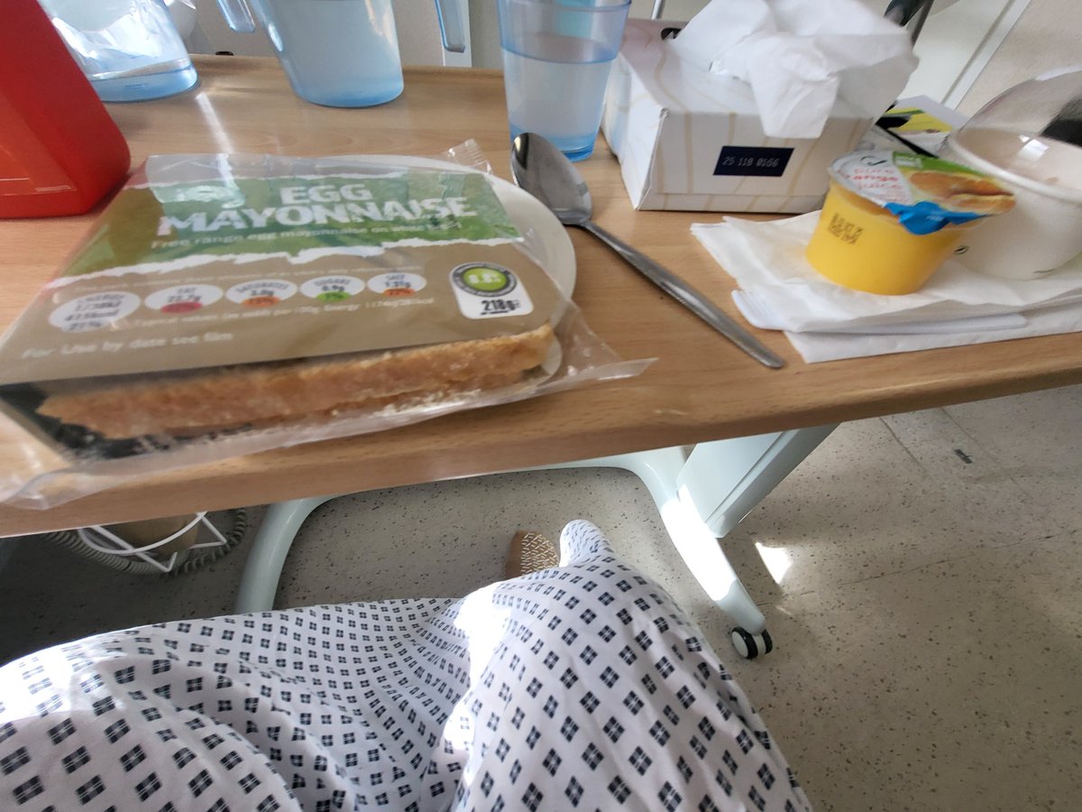 TimmyUk's tweet image. ... supper time wearing my excellent glasses watching Tennis on iplayer in sideroom in hospital ... ๐ฅ ๐ ๐งโโ๏ธ ๐ฑ ๐ผ ๐คณ ๐ฐ ๐ก ๐ฅช ๐