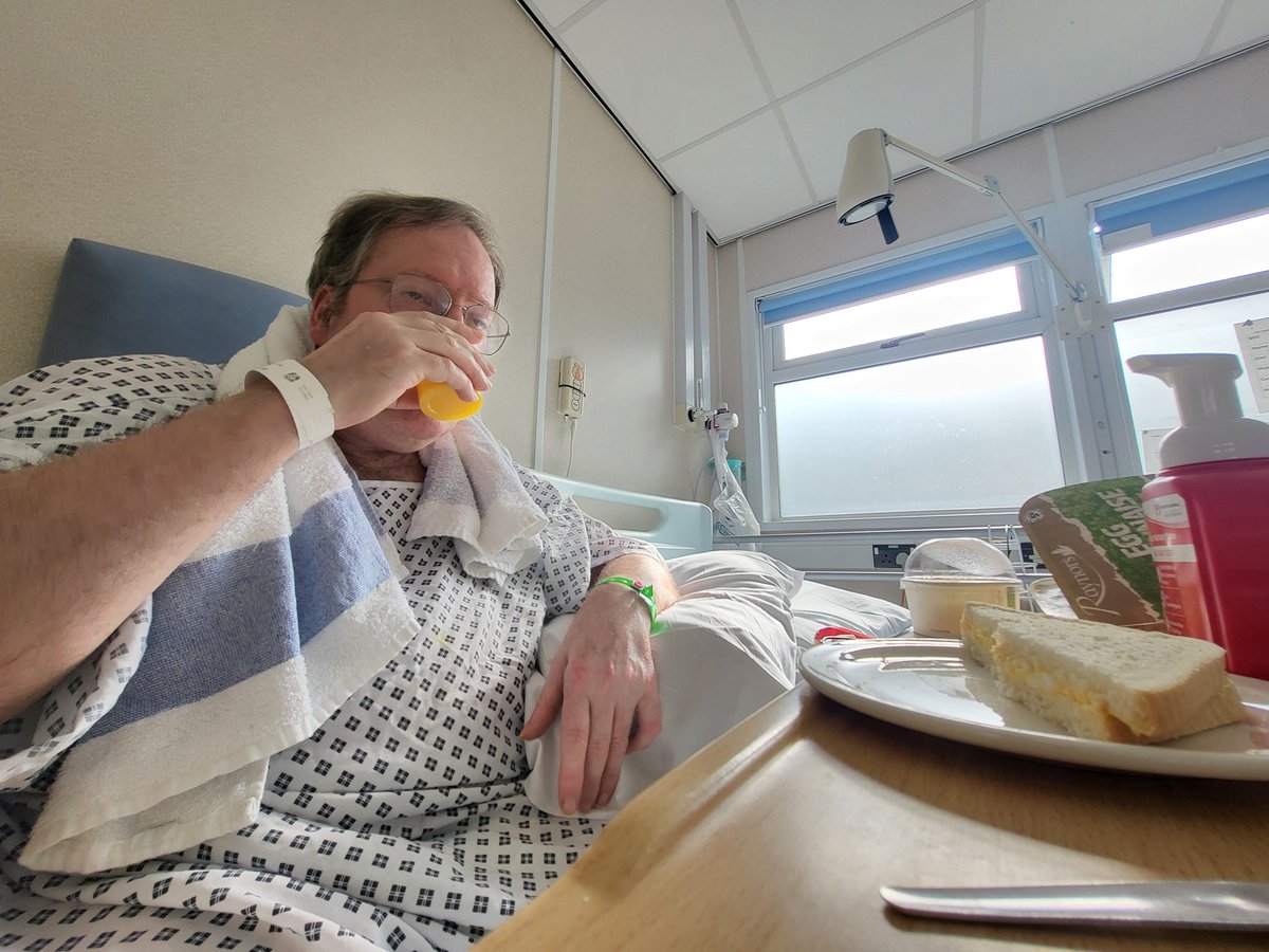 TimmyUk's tweet image. ... supper time wearing my excellent glasses watching Tennis on iplayer in sideroom in hospital ... ๐ฅ ๐ ๐งโโ๏ธ ๐ฑ ๐ผ ๐คณ ๐ฐ ๐ก ๐ฅช ๐