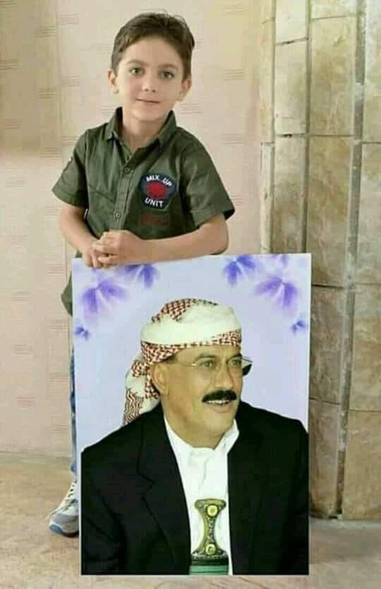 دون الخوض في تفاصيل الاخرين الذين فجروا في خصومتهم مع الشهيد الزعيم الصالح #علي_عبدالله_صالح سنغرس حب الزعيم في نفوس الاجيال بذكر الزمن الجميل والمنجزات العملاقة التي تحققت في عهده. 
رحم الله الزعيم وكل شهدائنا الابرار ولا نامت أعين الجبناء والخونة #تحيا_الجمهورية_اليمنية