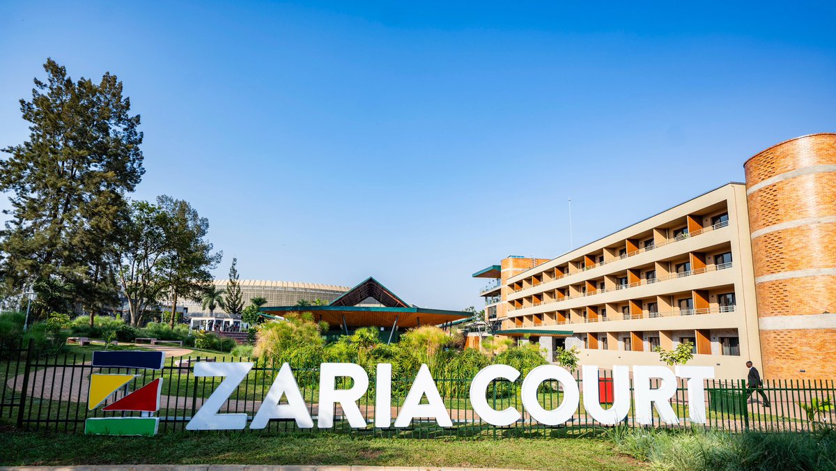 Wagezeyo's tweet image. My president has arrived at Zaria Court🇷🇼
