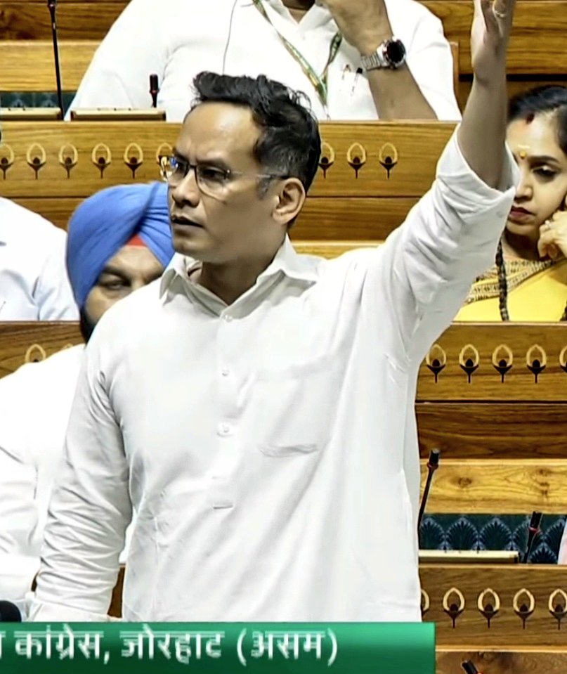 Sheetal2242's tweet image. BJP वाले इन दो नेताओं को नहीं सम्भल सके,
सोचों अगर इनके साथ राहुल गांधी,प्रियंका, डिंपल और अखिलेश यादव शामिल होते तो BJP का क्या होता?