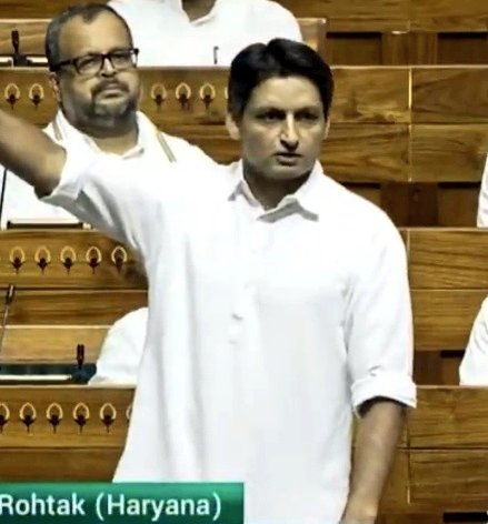Sheetal2242's tweet image. BJP वाले इन दो नेताओं को नहीं सम्भल सके,
सोचों अगर इनके साथ राहुल गांधी,प्रियंका, डिंपल और अखिलेश यादव शामिल होते तो BJP का क्या होता?