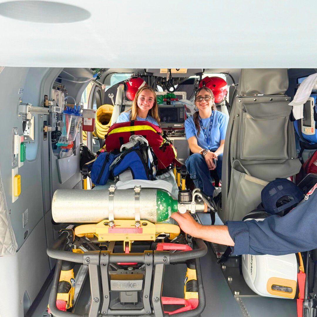 RiceU_STEM's tweet image. Our Biomed Academy students had an unforgettable experience exploring the @memorialhermann Life Flight helicopter. From emergency response to advanced medical tech, this hands-on moment brought real-world biomedical careers to life! #BiomedAcademy #RSTEM #ImpactingFutures