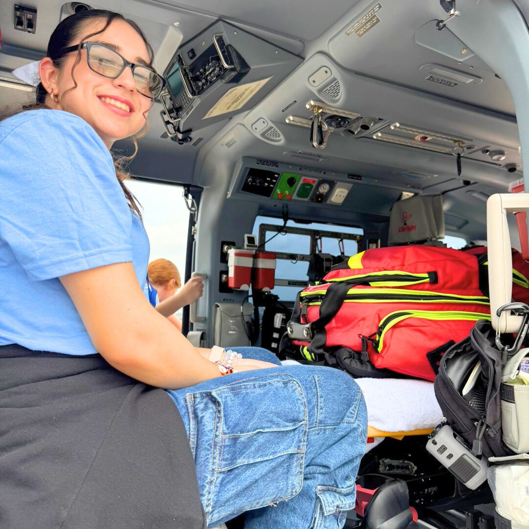 RiceU_STEM's tweet image. Our Biomed Academy students had an unforgettable experience exploring the @memorialhermann Life Flight helicopter. From emergency response to advanced medical tech, this hands-on moment brought real-world biomedical careers to life! #BiomedAcademy #RSTEM #ImpactingFutures