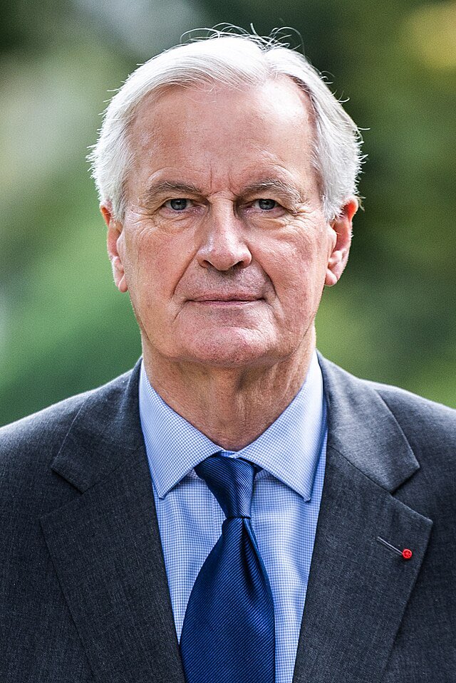 FRElects's tweet image. 🇫🇷 Former Prime Minister Michel Barnier officially nominated by Les Républicains in Paris&apos;s 2nd constituency, where a by-election is to be held.

Culture Minister Rachida Dati maintains her dissident candidacy.