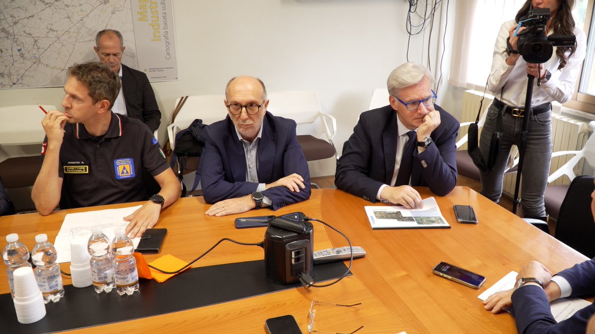 Regione FVG (@regionefvgit) on Twitter photo “La riunione di oggi nella sede dei Vigili del fuoco di Treviso ha individuato alcune azioni che possono essere applicate per il ridurre il rischio di esondazione del fiume Meschio in cui è coinvolta per il FVG l'area di Caneva”. Così <a href="/Riccardi_FVG/">Riccardo Riccardi</a>
👉tinyurl.com/5987ffr7 “La riunione di oggi nella sede dei Vigili del fuoco di Treviso ha individuato alcune azioni che possono essere applicate per il ridurre il rischio di esondazione del fiume Meschio in cui è coinvolta per il FVG l'area di Caneva”. Così <a href="/Riccardi_FVG/">Riccardo Riccardi</a>
👉tinyurl.com/5987ffr7