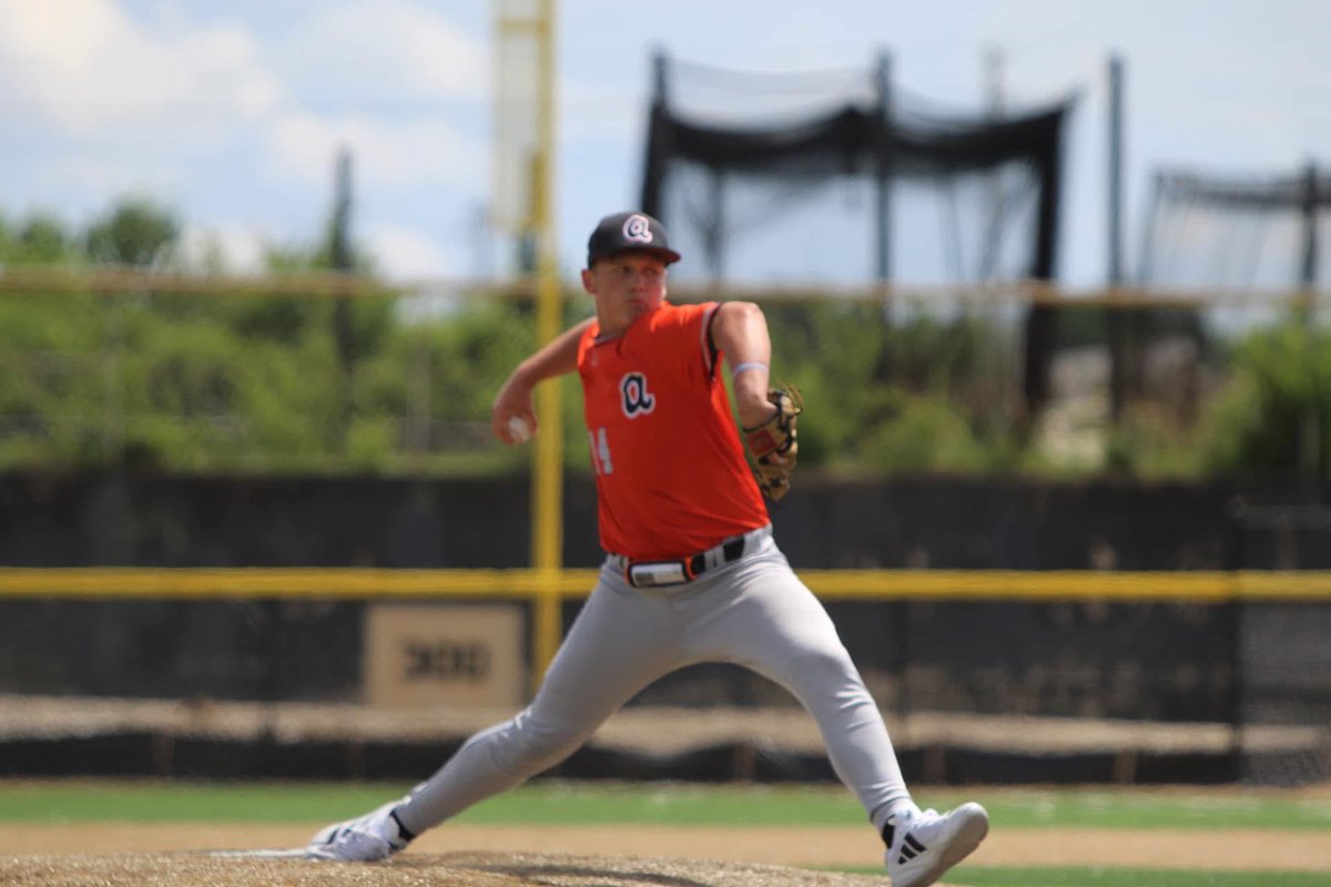 brodyhuffbsbl's tweet image. Fun Summer Season with the Indiana Astros!
End of Season Stats: 
 
Pitching(Bullpen) 
IP: 16.1 
ERA: .857
WHIP: 1.163
Saves: 3
Strikeouts: 12
Hits Given Up: 13

Batting
BA: .288
Hits: 19
RBI’s: 13

@IndianaAstros