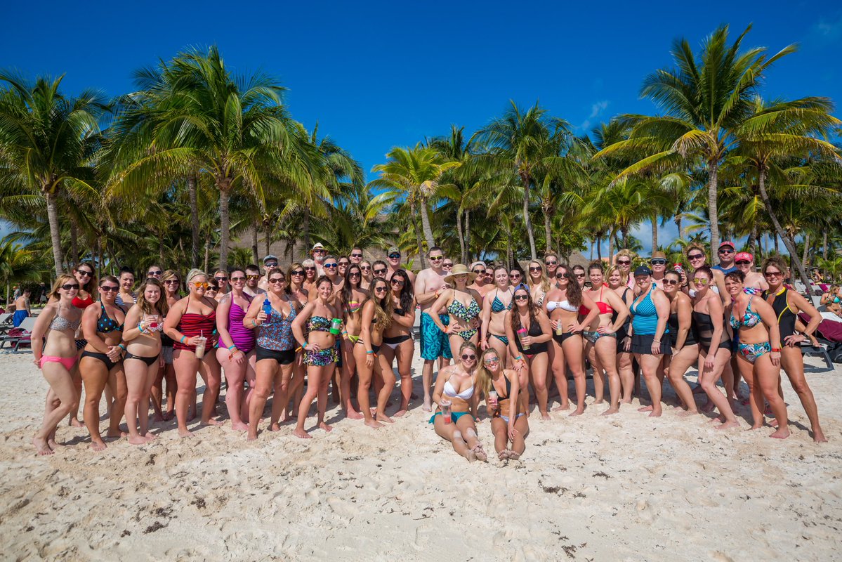 Baby you can Crash My Playa anytime!🍾 🌴 Throw back to 2016 🙌