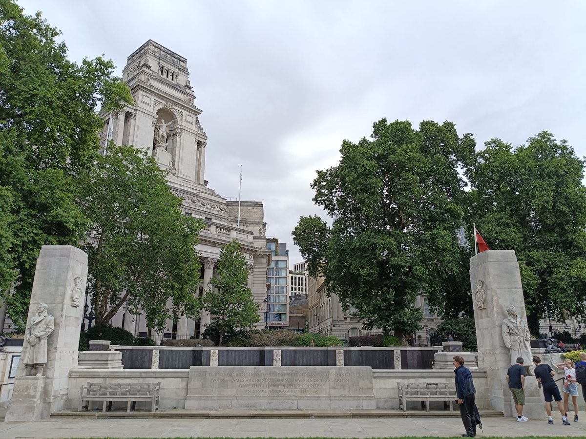 The Tower Hill Memorial in the-UK 
<a href="/CWGC/">Commonwealth War Graves</a> <a href="/AAPAComms/">AAAComms</a>
