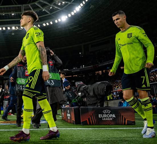 FootballFactly's tweet image. Alejandro Garnacho will one day boast to his kids how his first goal was assisted by Cristiano Ronaldo.