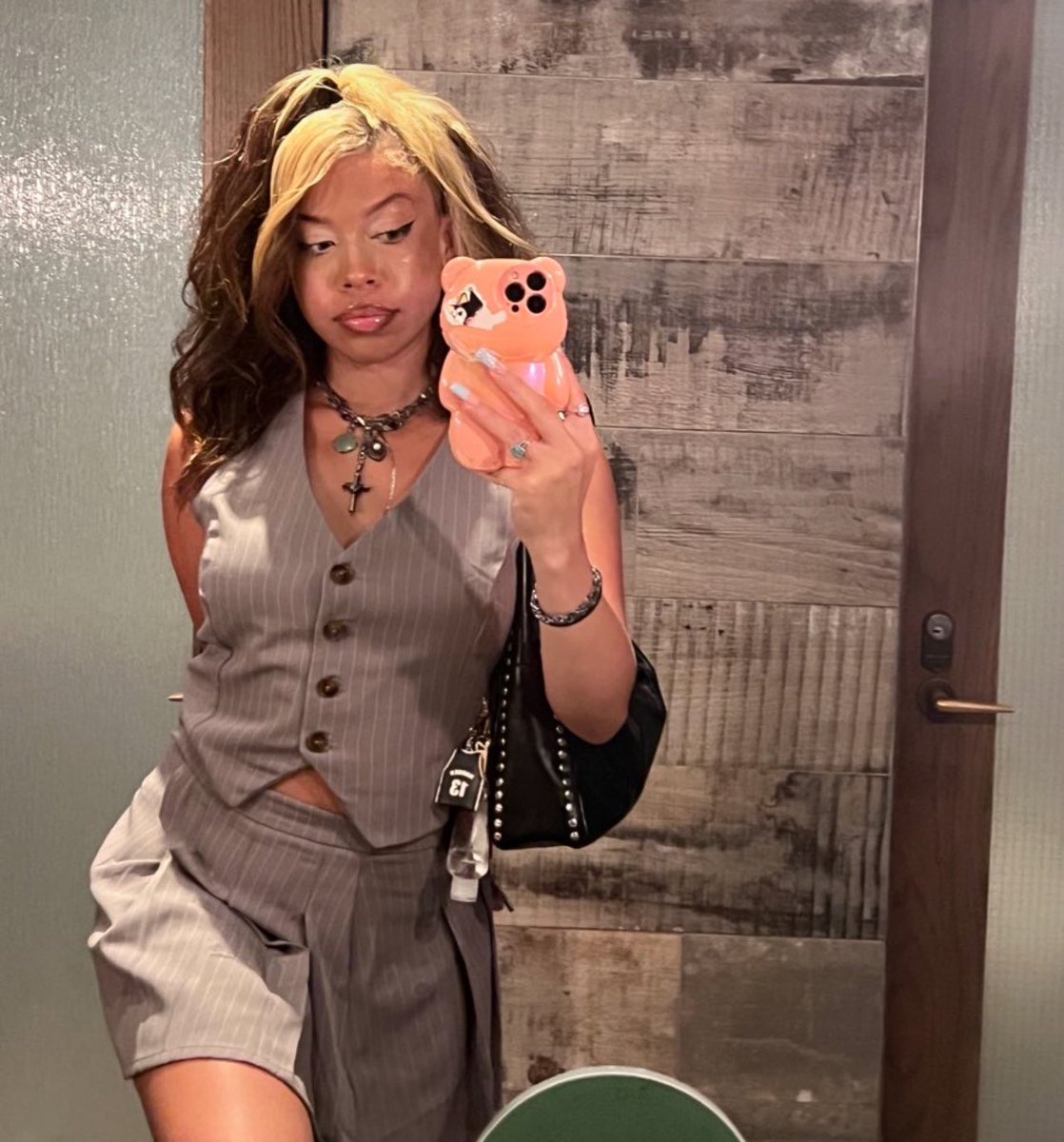 macyndagoat's tweet image. My vibe nvr changed fr lmao #consistent