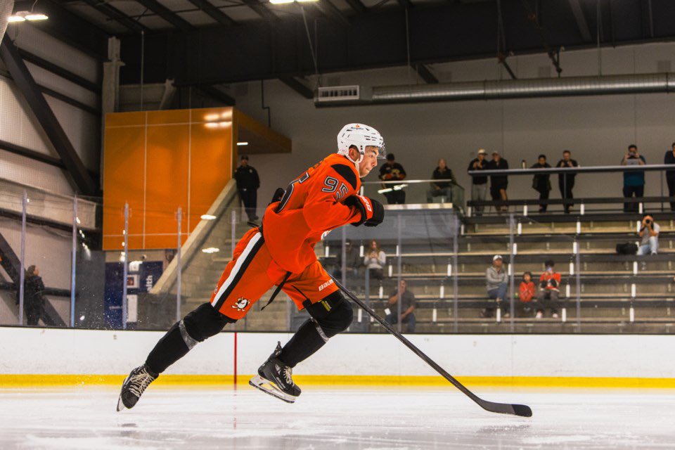 AllanLy5's tweet image. ‘I had no idea where I was gonna go’: Saskatoon native Roger McQueen recalls his NHL Draft experience
💻: sportscage.com/centerpiece/i-…
#NHL | #Ducks | #Saskatoon