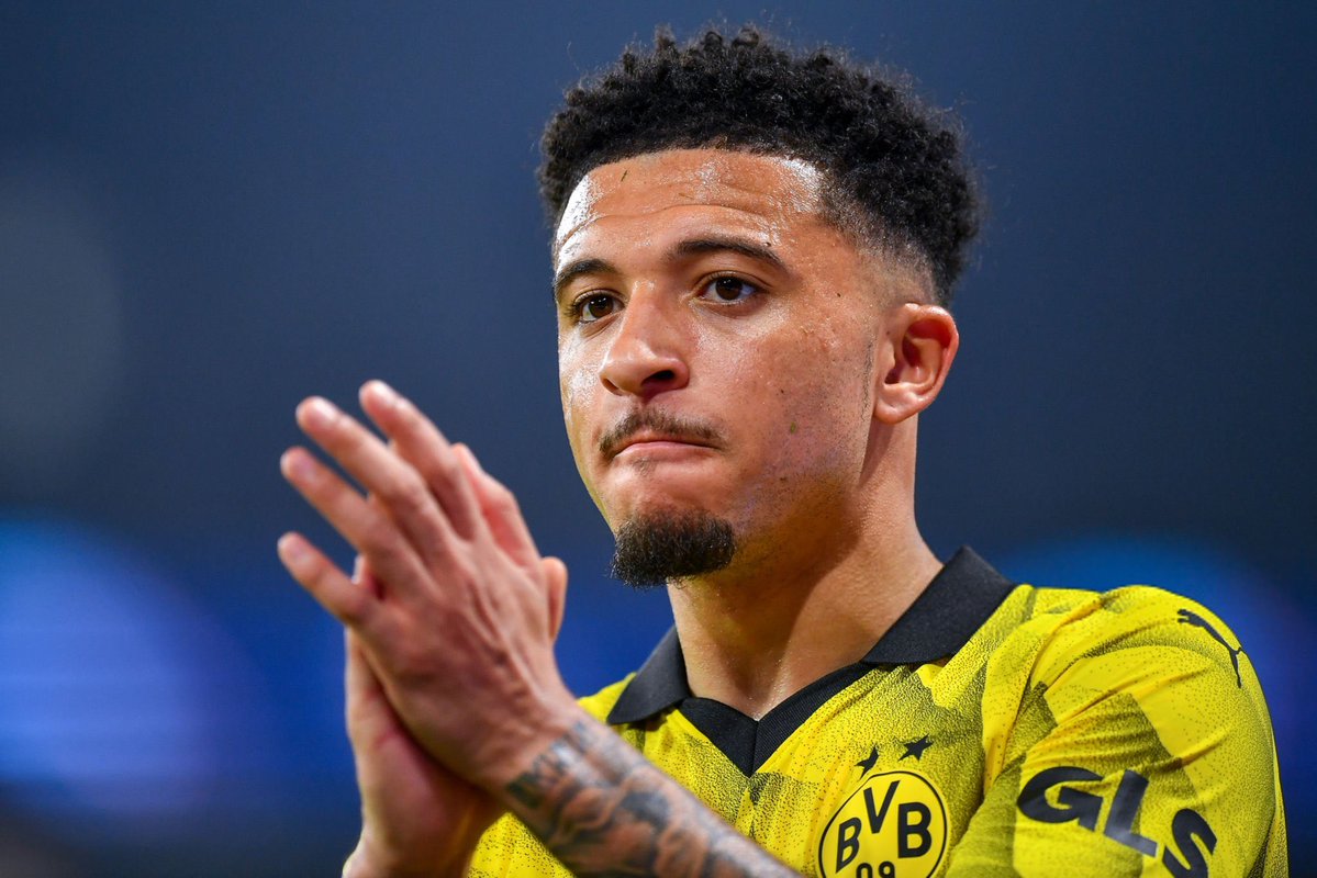 TheUTDHQ's tweet image. 🚨 JUST IN: There is contact between BVB and Jadon Sancho - he is open to a return. Manchester United want around 18-20 million euros. Dortmund are thinking about the deal and are discussing it internally, they are still undecided.

[@SkySportsDE via @ue_shm]
