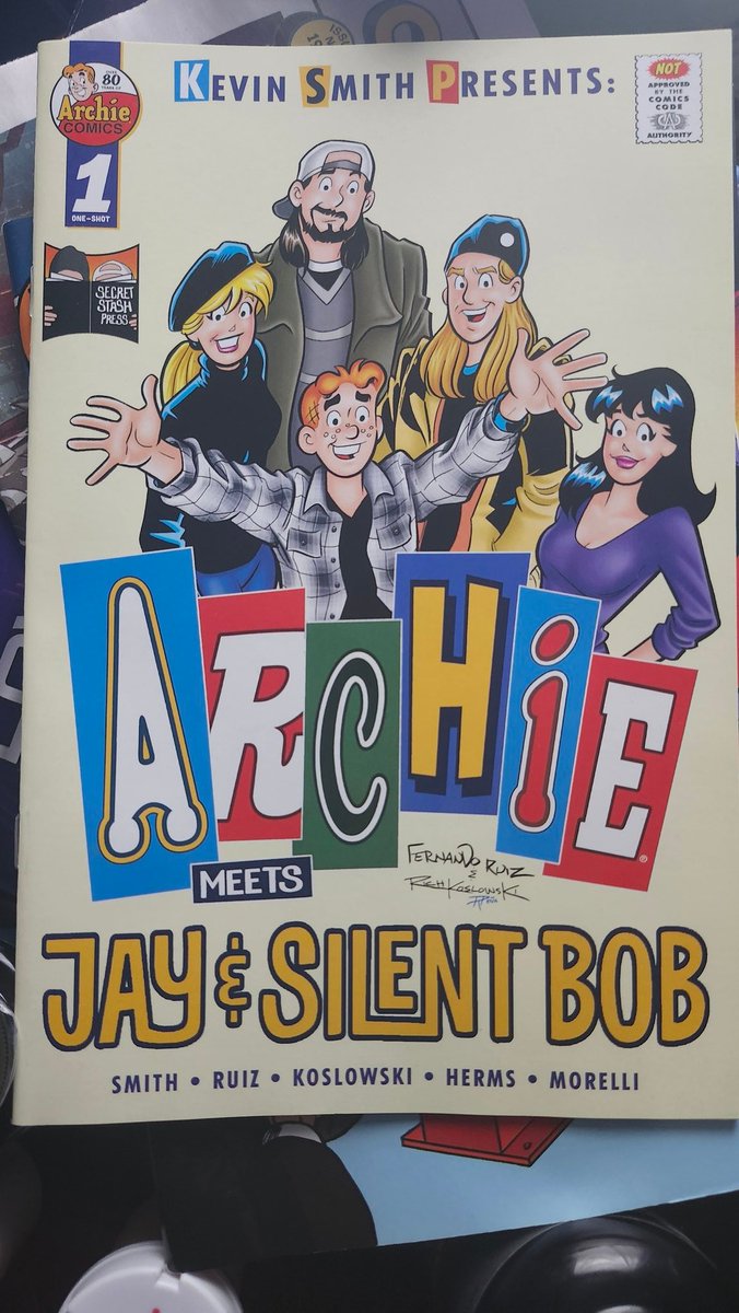 LazyLootBox's tweet image. Finnaly ... culture has arrived #clerks #archie #Jayandsilentbob