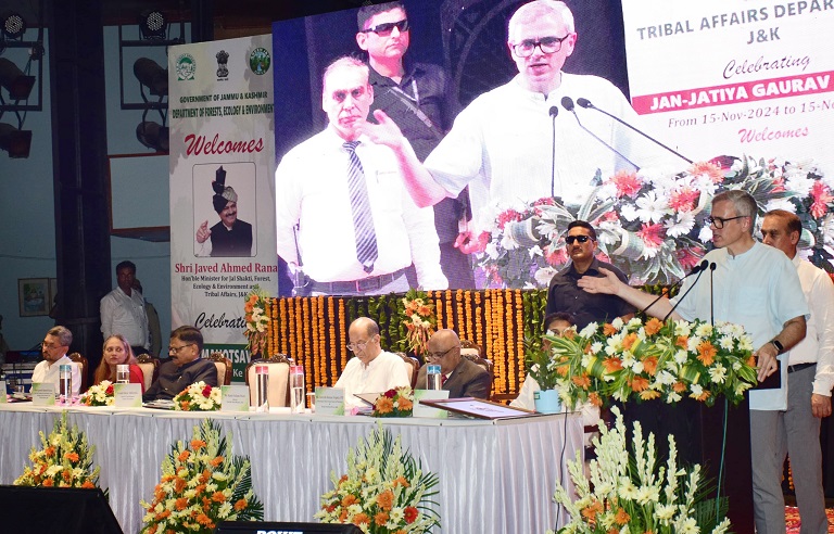 JAMMULINKS's tweet image. Development must be judicious; for every tree uprooted, a hundred must be planted: CM Omar Abdullah

Read: jammulinksnews.com/newsdetail/392…