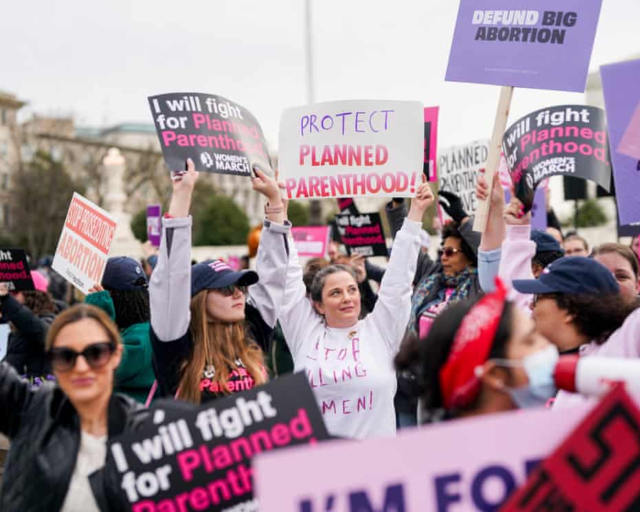 qadiryusfzai's tweet image. 🔴 BREAKING: A judge has BLOCKED the Trump admin’s attempt to defund Planned Parenthood — ruling Medicaid funding must continue.

Do you believe:
✅ Healthcare is a basic right for everyone?
or
❌ The government should decide who gets funded?

Drop your thoughts 👇
Let’s talk.…