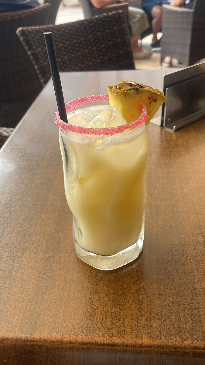 FloVT23's tweet image. Salute 🍹