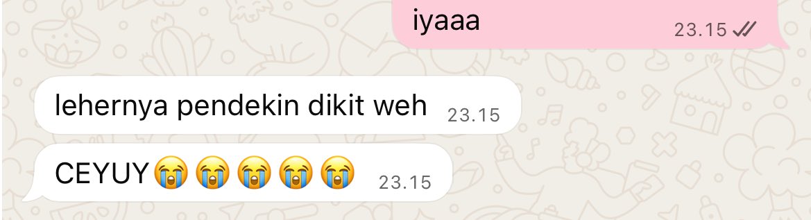 cyvanille's tweet image. tebak gue dan @sunfliesflow lg ngapain 🤔🤔🤔