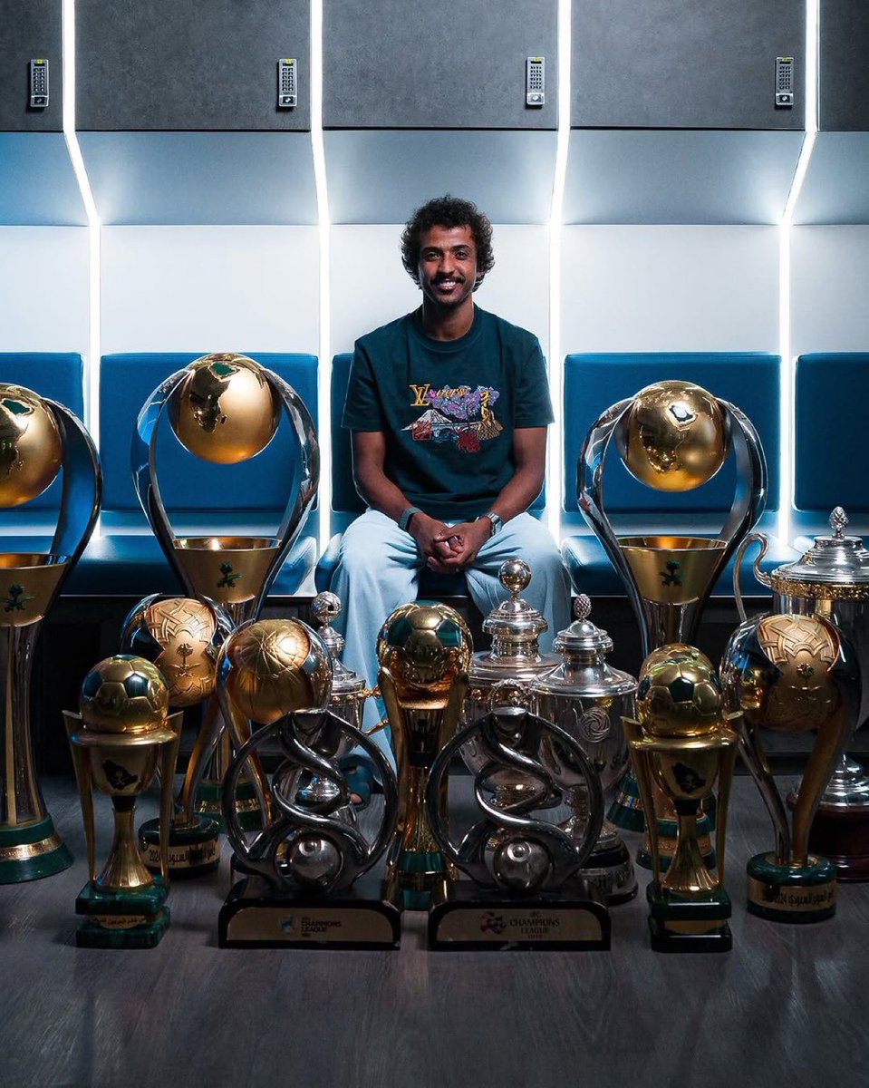 شكرا ياسر ما قصرت في سنوات الماضيه وكل مره  تقدم كل ما عندك لأجل الهلال و جماهيره والله يوفقك في القادم 💙💙💙💙💙 #شكرًا_ياسر_الشهراني