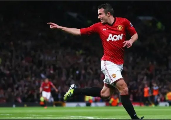 OldTraffordAce's tweet image. 🚨✅ Celebrating a moment that sealed the 20th title for #MUFC  RVP style!