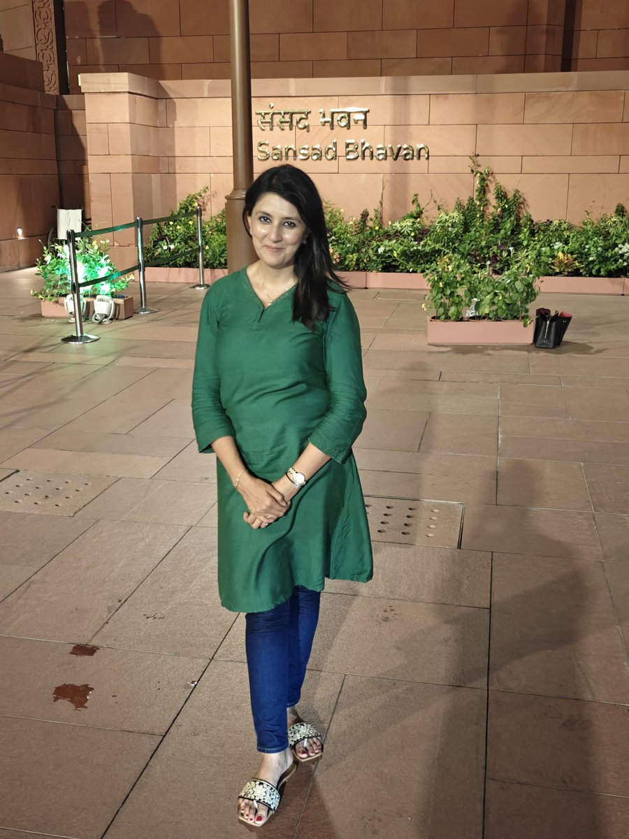 AishPaliwal's tweet image. चलिए कल मिलेंगे।
संसद की करवाई आज के लिए खत्म।