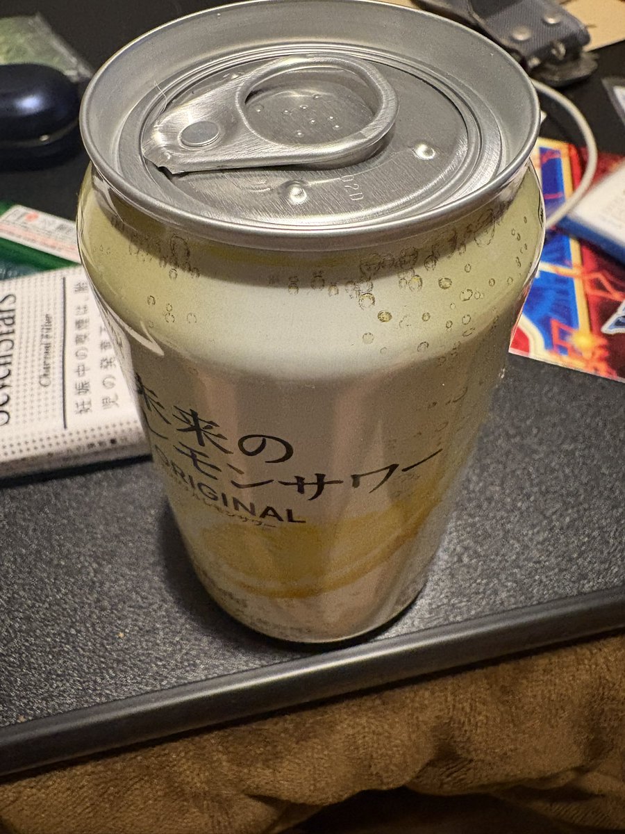 3dnetuler's tweet image. 会社行ったら社長いて話してたら未来のレモンサワーもらったので飲もうと思ったら大爆発して泡🍋
部屋また猫に荒らされてるし猫吸いできなくて泣いてますが明日のために落ちます😴
おつでした🐰
週末までに掃除と散髪したい…