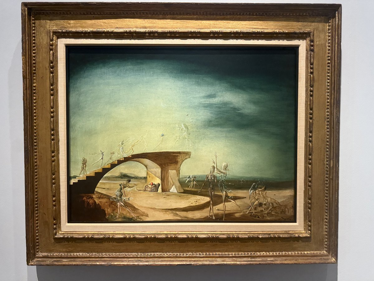 smeraldofiore7's tweet image. I caught the Tae Live within the first 500 people, which proves that being in surreal places like the Dali Museum improves Tae signaling 1230%.