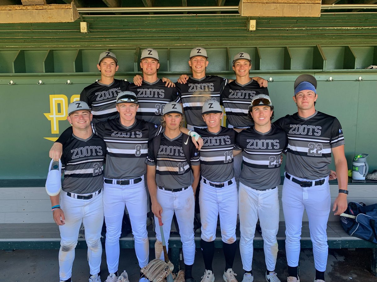 🧵incoming:

I started coaching summer travel ball in 2019, and fell in love with it. Now, 7 summers and 7 teams later, I love it more than ever.