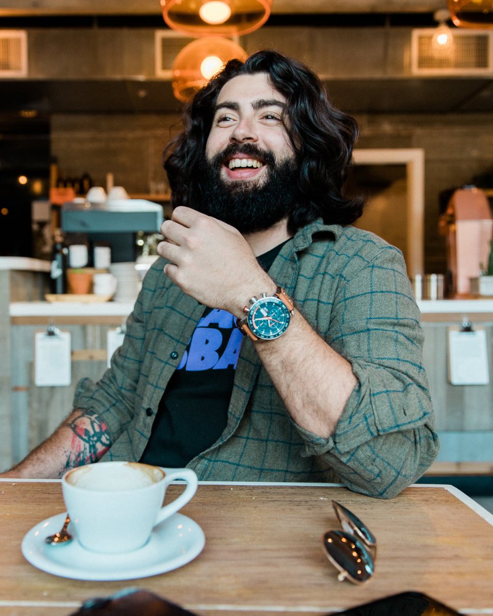 LIVwatches's tweet image. Engineered for impact 🔥⌚.

The 352nd Blue-Nosed P-51 Chrono fuses satin titanium with Swiss movement and WWII aviation spirit.

Bold, precise, and unforgettable.

pulse.ly/bbsmh9j0pe

#LIVWatches #P51Chrono #TitaniumWatch #SwissMade #MensStyle