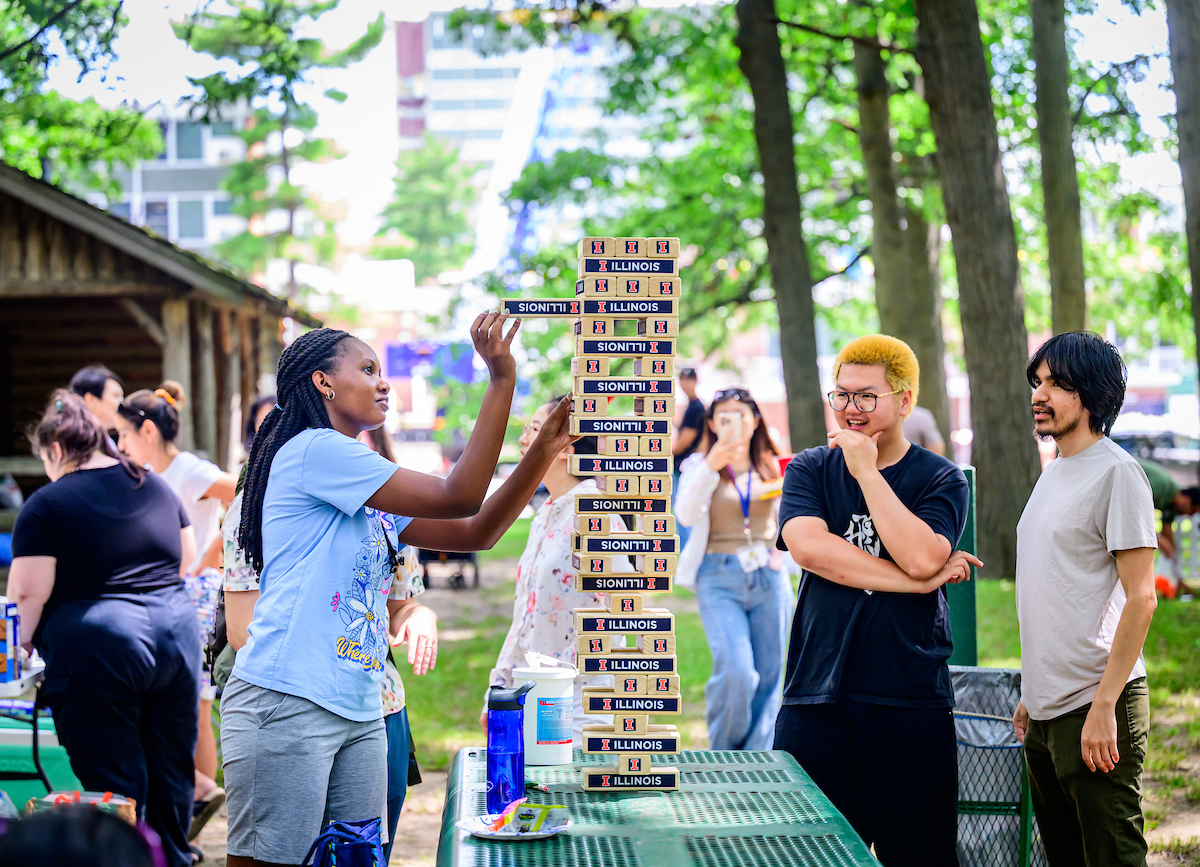 💻 Online doesn’t mean alone.

At #ILLINOIS, you’ll join a supportive, global community of learners committed to success.🧡💙

▶️ online.illinois.edu