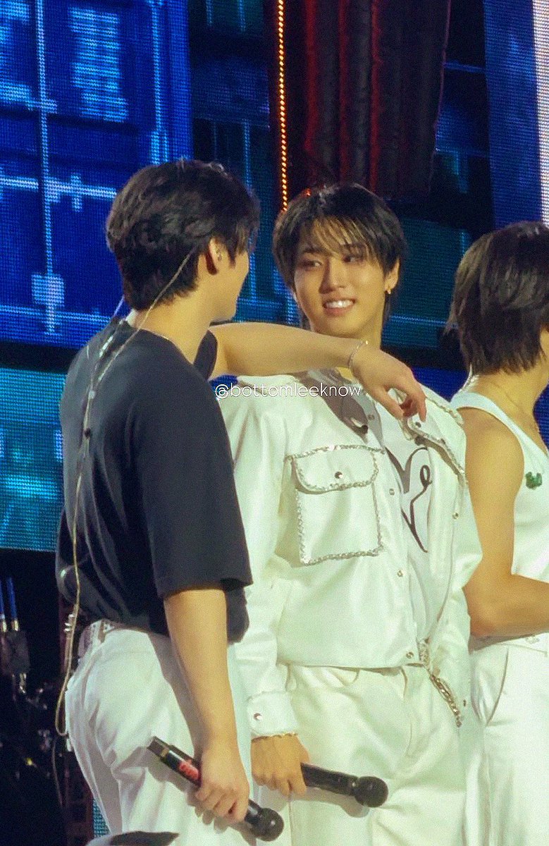 minhodrive's tweet image. are they together like dating