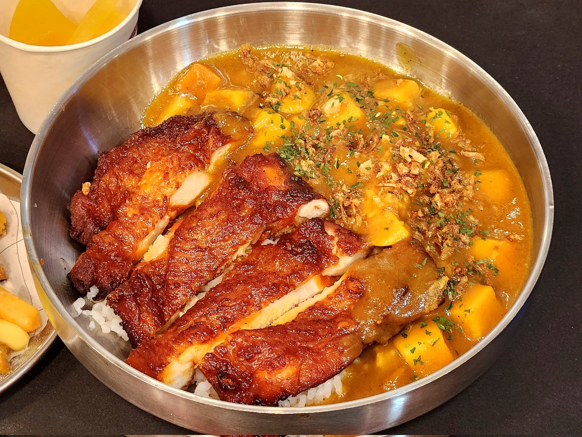 gicksahankki's tweet image. 피시방 정식 😋
치킨카레덮밥 버갈튀