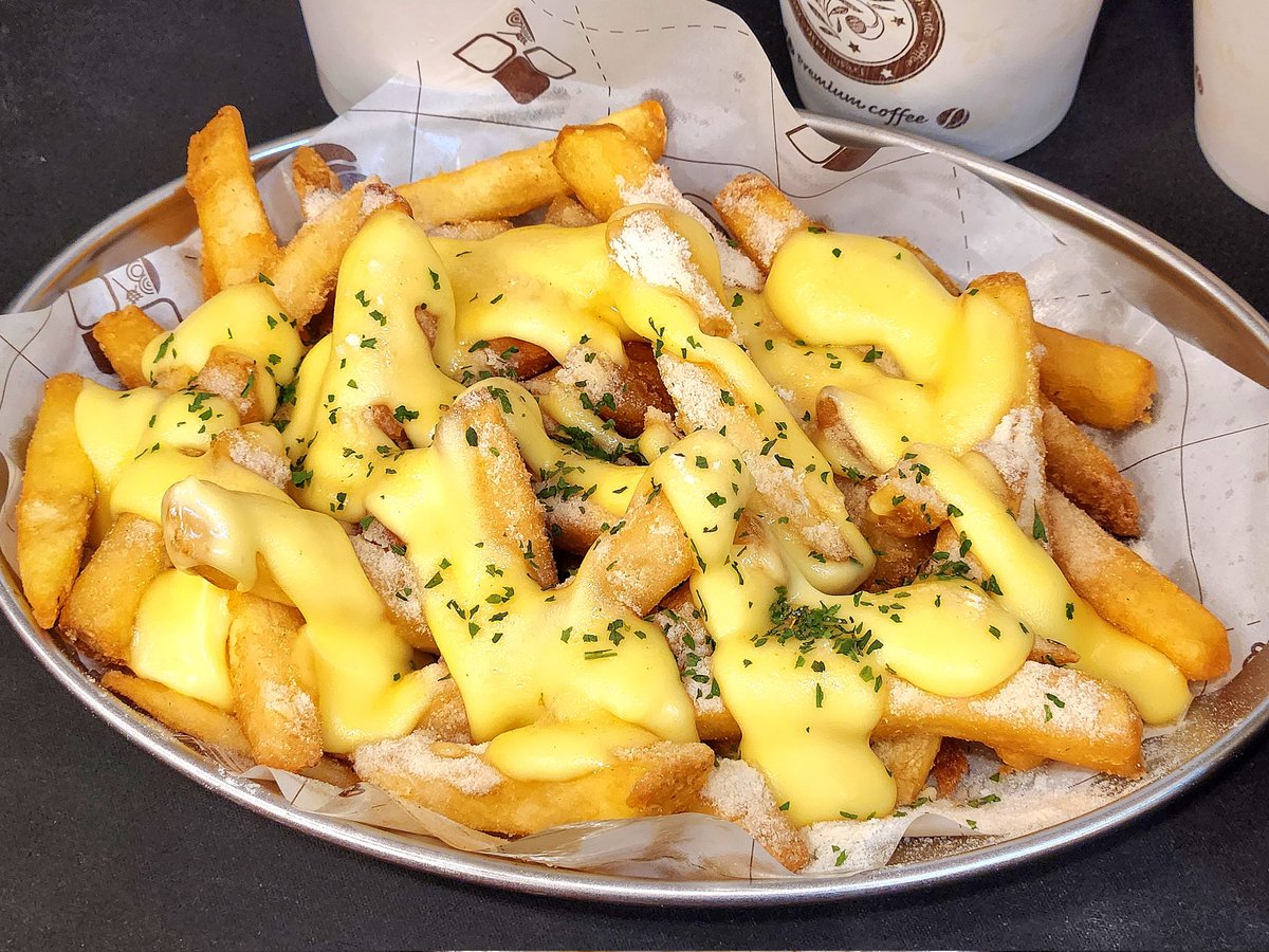 gicksahankki's tweet image. 피시방 정식 😋
치킨카레덮밥 버갈튀
