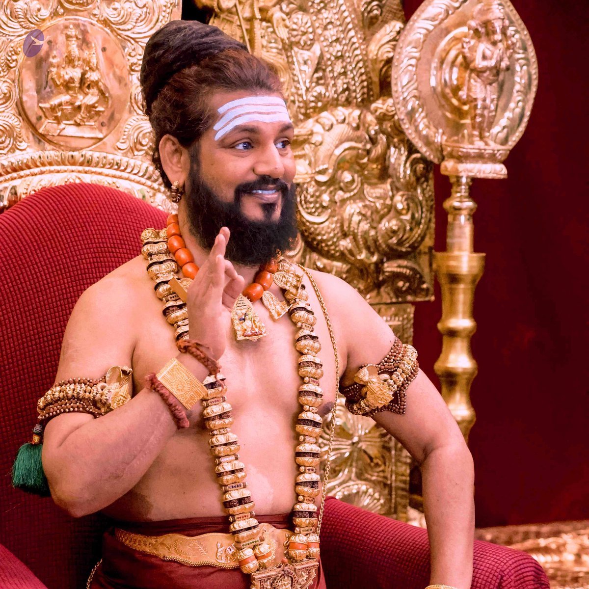 SriNithyananda's tweet photo. இந்த புனிதமான ஆடிப் பூரத்தில், பரமசிவனின் பேரருளும், தேவியின் ஆனந்த சக்தியும் உங்கள் வாழ்வில் மலரச் செய்யட்டும். ஒவ்வொரு கணமும் தெய்வீக அன்பின் கொண்டாட்டமாக அமையட்டும்.
#divinemother #DeviParashakti #KAILASA #Nithyananda #kundaliniawakening https://t.co/nbXzByLb0y