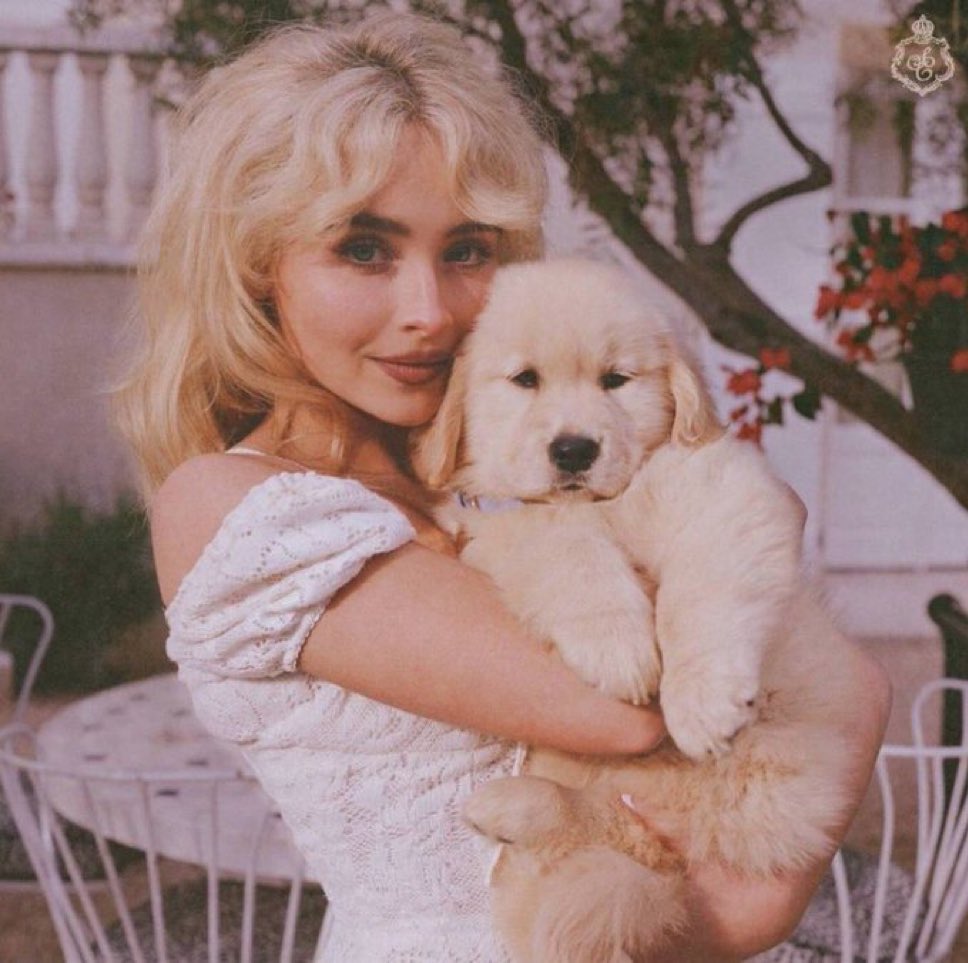busytwilights's tweet image. so this is actually a picture of sabrina twice