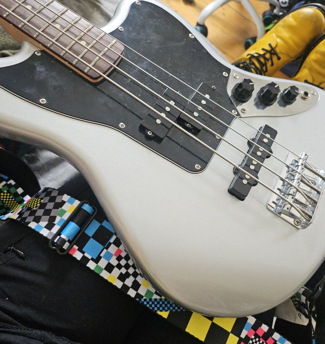 emwheezie's tweet image. I recently replaced the strings on my bass, and I think I want to use some electrical tape to add stripes on the body???? Thoughts???