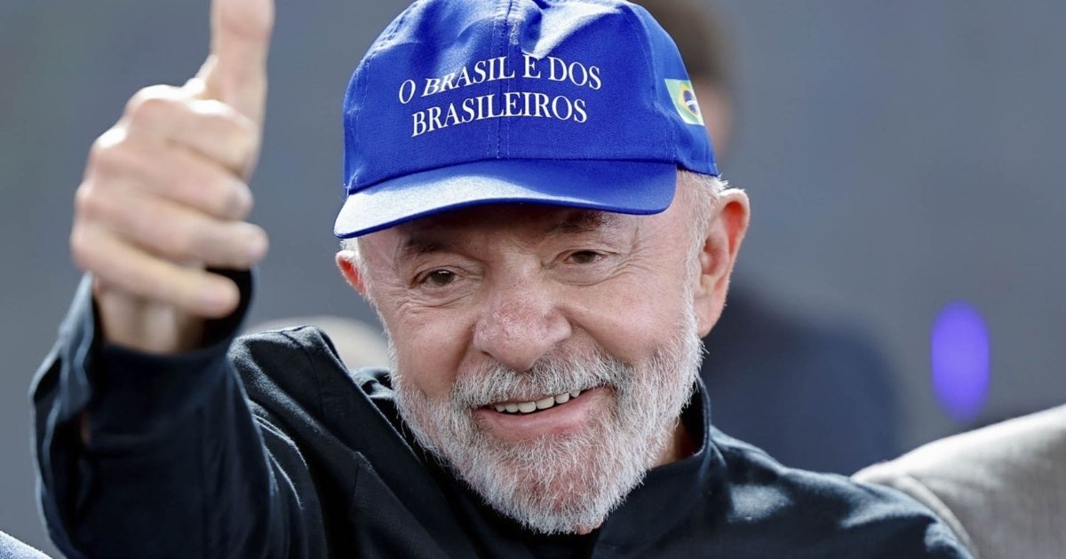 HISTÓRICO! Pela segunda vez, o Brasil sai do mapa da fome, de acordo com relatório da ONU. Mais um compromisso firmado pelo presidente <a href="/LulaOficial/">Lula</a> ainda na campanha que se concretiza. Com o @PTBrasil, nosso país defende seu povo e sua soberania. Avançaremos muito mais! 🇧🇷