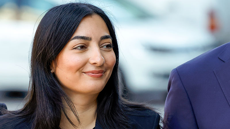 MiGAZIN's tweet image. Entwicklungsministerin Reem Alabali Radovan (SPD) spricht über ihre erste große Auslandsreise nach #Südafrika, knapper werdende Budgets, Fluchtursachen und warum #Entwicklungshilfe der deutschen #Wirtschaft zugutekommt. Eine „Win-win-win-Situation“? migazin.de/2025/07/28/min…