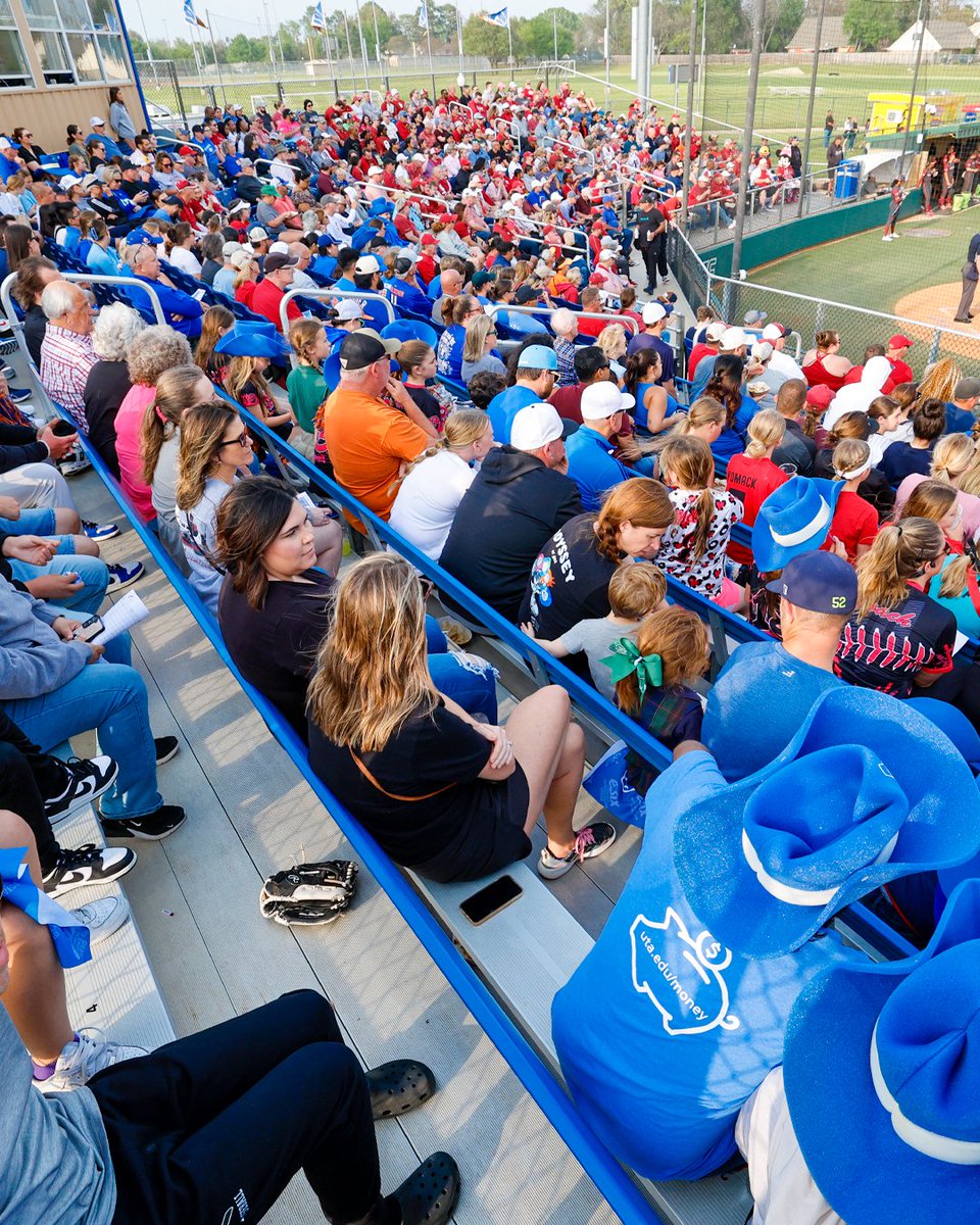 UTAMavsSB's tweet image. mentally we&apos;re here 💭

#BuckEm🐎