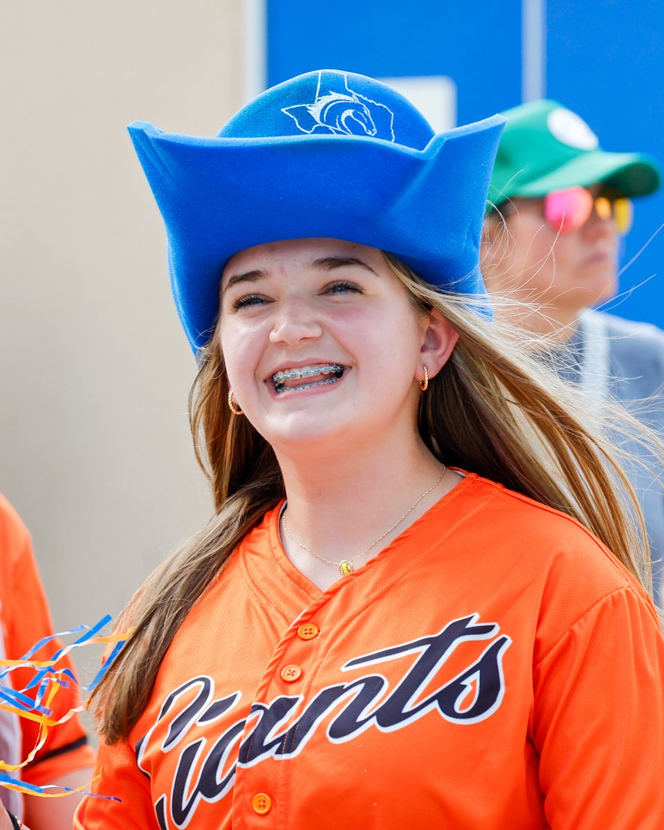 UTAMavsSB's tweet image. mentally we&apos;re here 💭

#BuckEm🐎