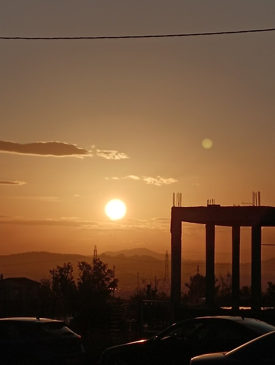 Demetra04475405's tweet image. Τι θα πει φως..Να κοιτάς με αθόλωτο μάτι όλα τα σκοτάδια..Νίκος Καζαντζάκης youtu.be/OJIwZaPeeiE?si…