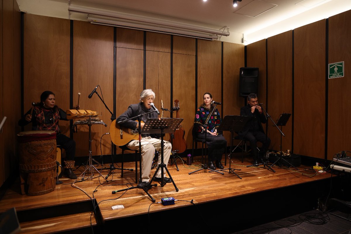 lauammx's tweet image. 📖 Antonio Zirión, Abraham Rodríguez, Pablo Yanes Rizo y Pedro Moctezuma Barragán (autor) presentaron el libro: TECUICHPO, en la Casa de la Primera Imprenta de América de la Casa abierta al tiempo

📸 UAMFoto

#SoyUAM #Cultura #LibrosUAM 
@CulturaUAMmx @LibrosUAM