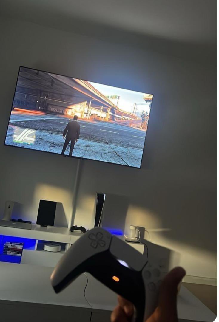 GivenKampala's tweet image. Making my best 🤝✊
Our living rooms must be smarter
Brand new TVs , refrigerators and sound bars inbox.