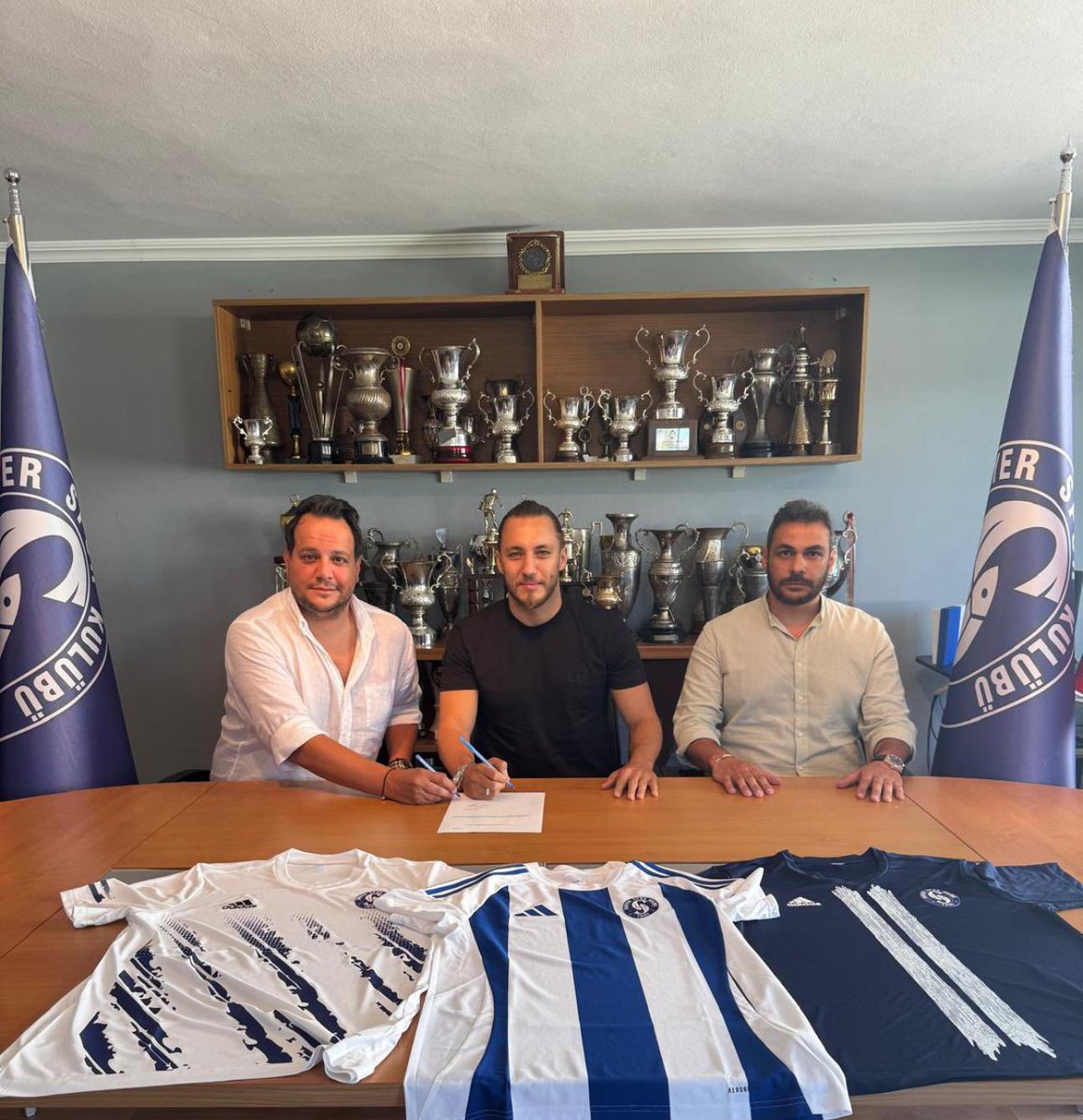 📢 HOŞ GELDİN METEHAN MERT! 💙🤍

Sarıyer’imiz, geçtiğimiz sezon Erokspor forması giyen 26 yaşındaki savunma oyuncusu Metehan Mert ile anlaşmaya vardı.

📊 2024-25 Sezonu:
🔹 30 Maç

Tecrübesi ve mücadeleci yapısıyla savunmamıza güç katacak Metehan’a, formamız altında başarılar!