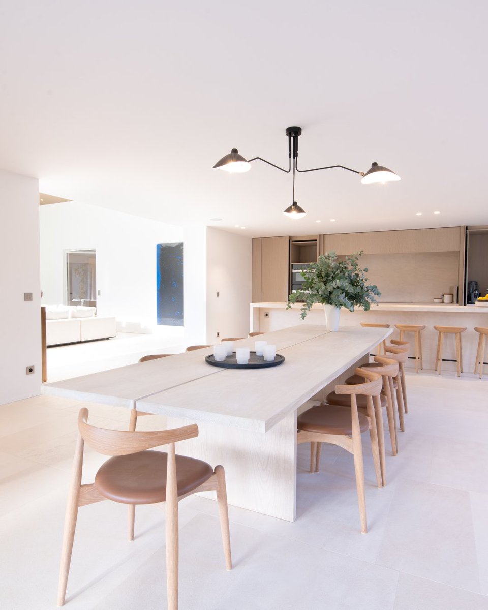 Sunlight through the pines, soft stone underfoot 
this is Saint-Tropez at its most refined
Tucked between Place des Lices &amp; the iconic beaches of Salins and Canoubiers, this Provençal-style villa offers privacy in one of the Riviera’s most exclusive areas ow.ly/9GHJ50WwcWp