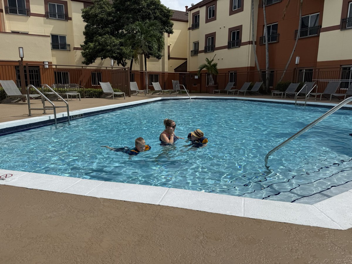 A hot one today #miami 🇺🇸