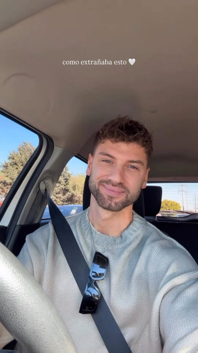 Uno que está feliz!!
TATO X REVISTA CARAS