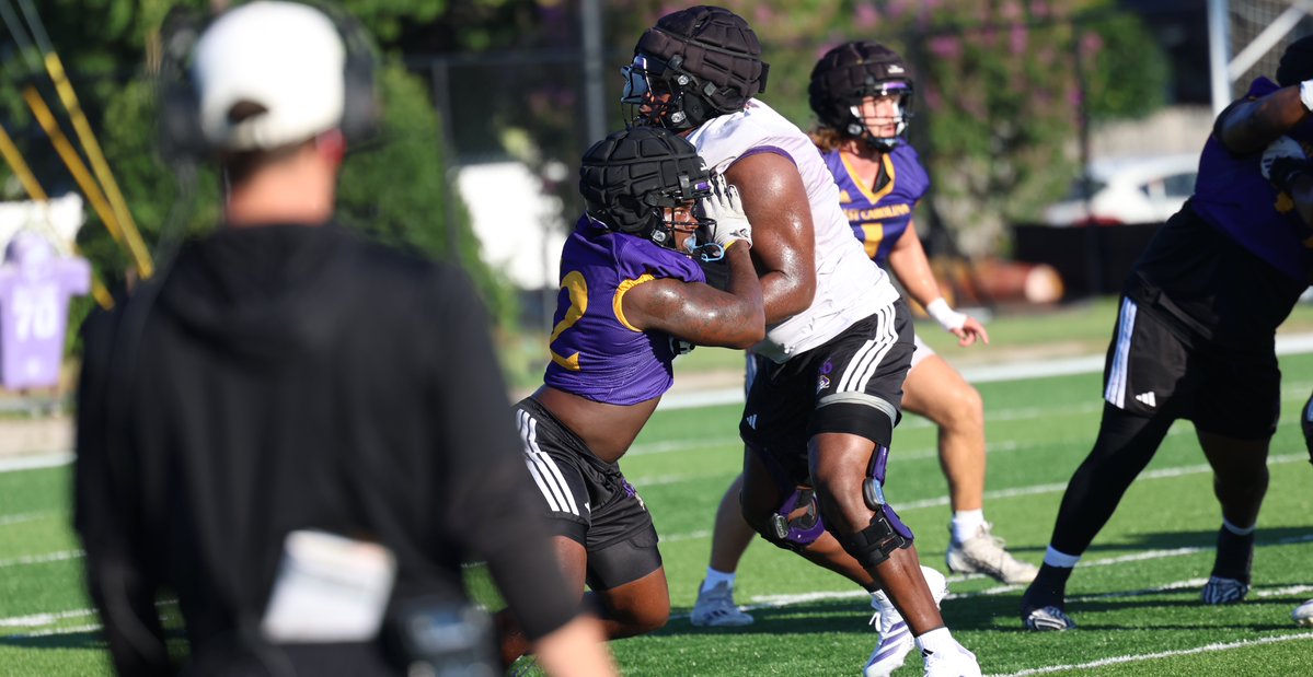 StephenIgoe's tweet image. Day 1 of preseason camp for ECU is in the books. Full coverage is up on @HTC247.
VIP Observations: 247sports.com/college/east-c…
Sights and Sounds: 247sports.com/college/east-c…
Blake Harrell Presser Quotes/Video: 247sports.com/college/east-c…
