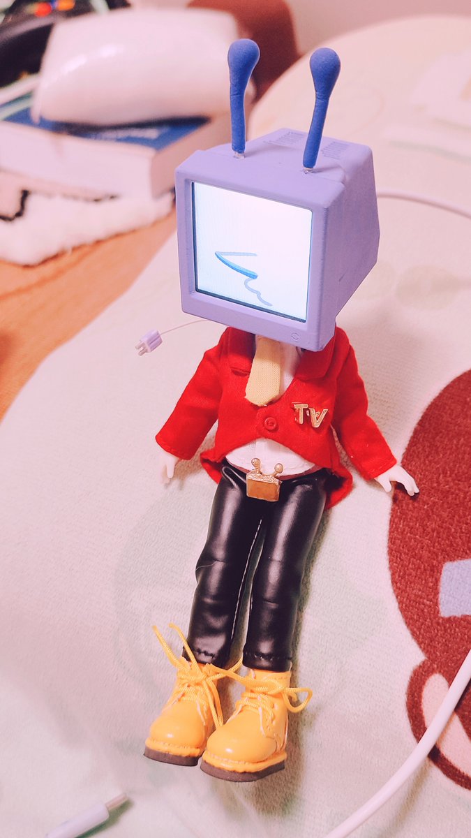 LexyTheSweater's tweet image. #tenna