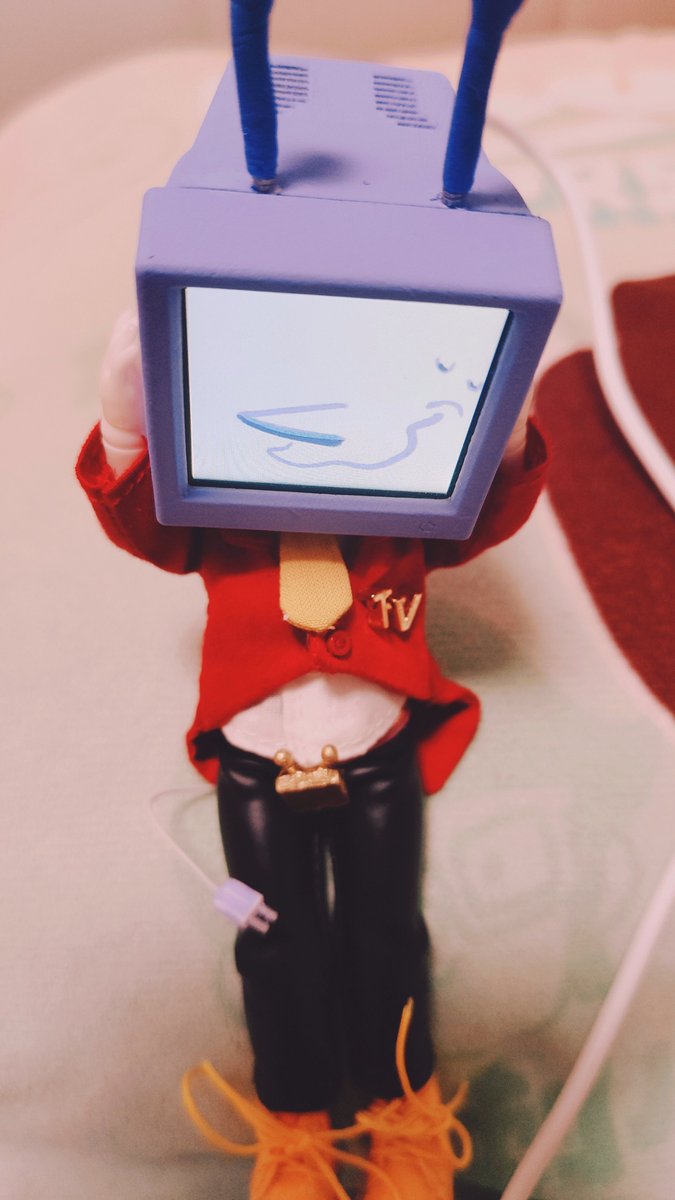 LexyTheSweater's tweet image. #tenna